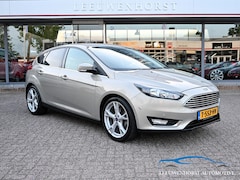 Ford Focus - 1.5 Titanium Edition, camera, lane warning, 2 x PDC, keyless, unieke kilometerstand