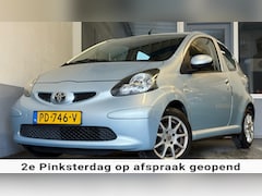 Toyota Aygo - 1.0-12V Access|163DKM|NweAPK|Airco|CentrDVG|LMV|Nettestaat