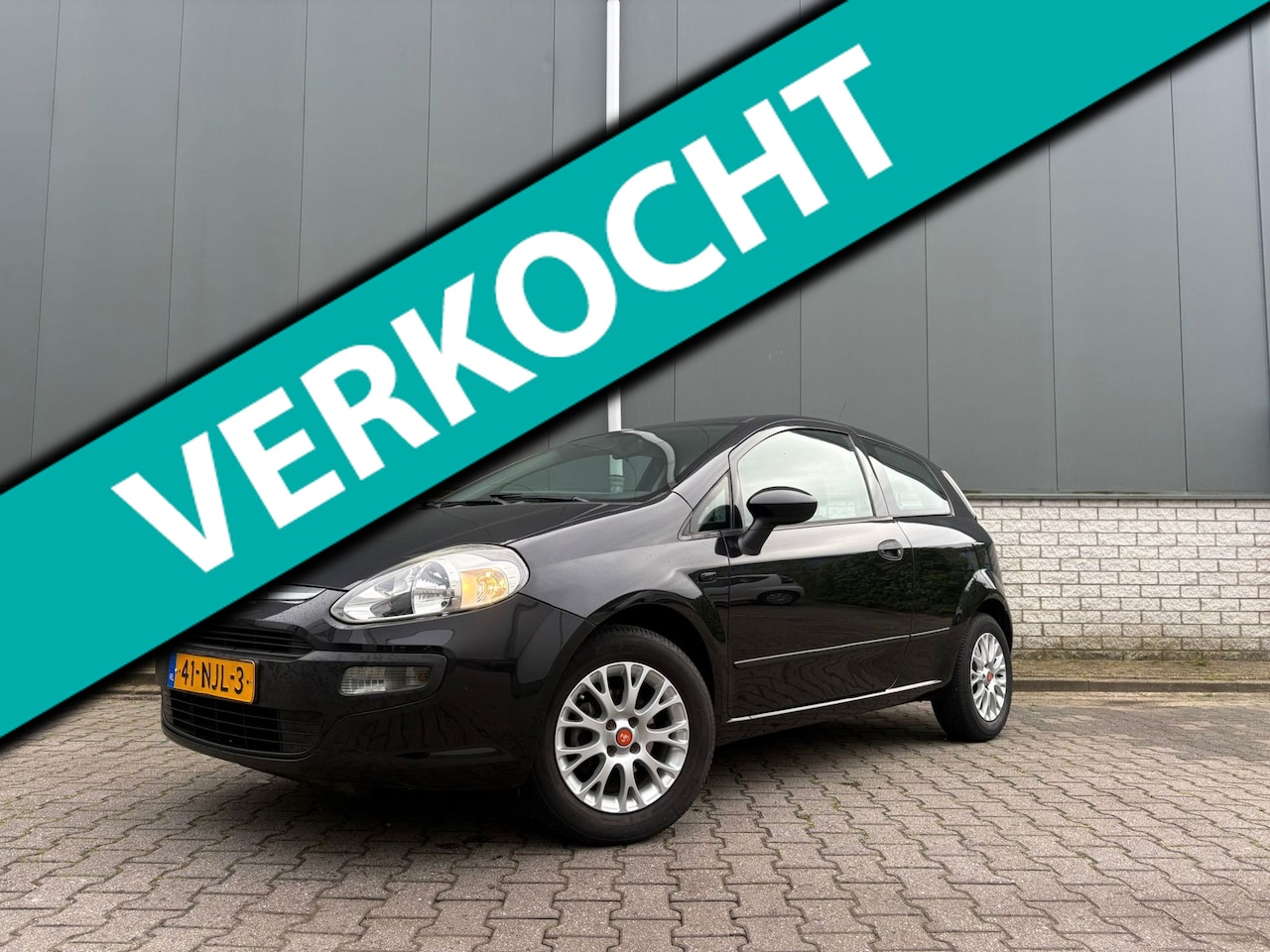 Fiat Punto Evo - 1.4 Business-1e eigenaar-Origineel NL-Boekjes 17.000KM - AutoWereld.nl