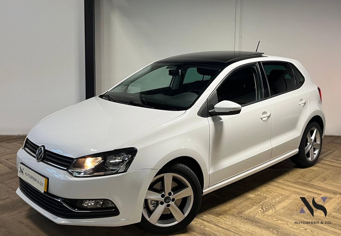 Volkswagen Polo - 1.2 TSI Comfortline PANO NAVI - AutoWereld.nl