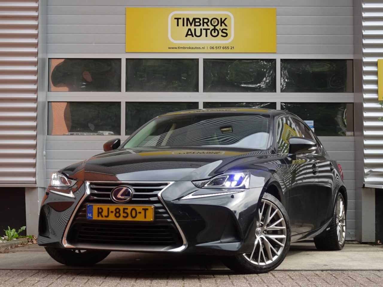 Lexus IS - 300h Luxury Facelift *Quad LED/Mark L/ACC/Stoelkoeling/Stuurverw - AutoWereld.nl