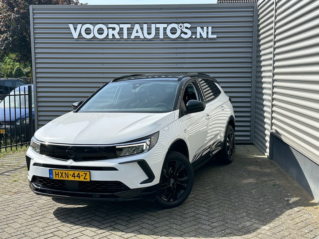 Opel Grandland - 1.2 Turbo GS LINE AUTOMAAT | NAVI | CAMERA | LMV 18'' | PDC V+A | APPLE | - AutoWereld.nl