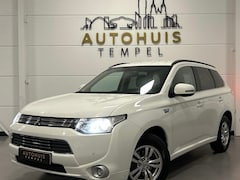 Mitsubishi Outlander - 2.0 PHEV Business Edition Automaat Nap Navi Cruise Leder/Stof Parkeersensoren