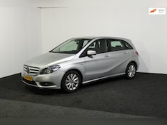 Mercedes-Benz B-klasse - , trekhaak, parksensor vol in opties Nwe APK en afleveringsbeurt inclusief Garantie pakket