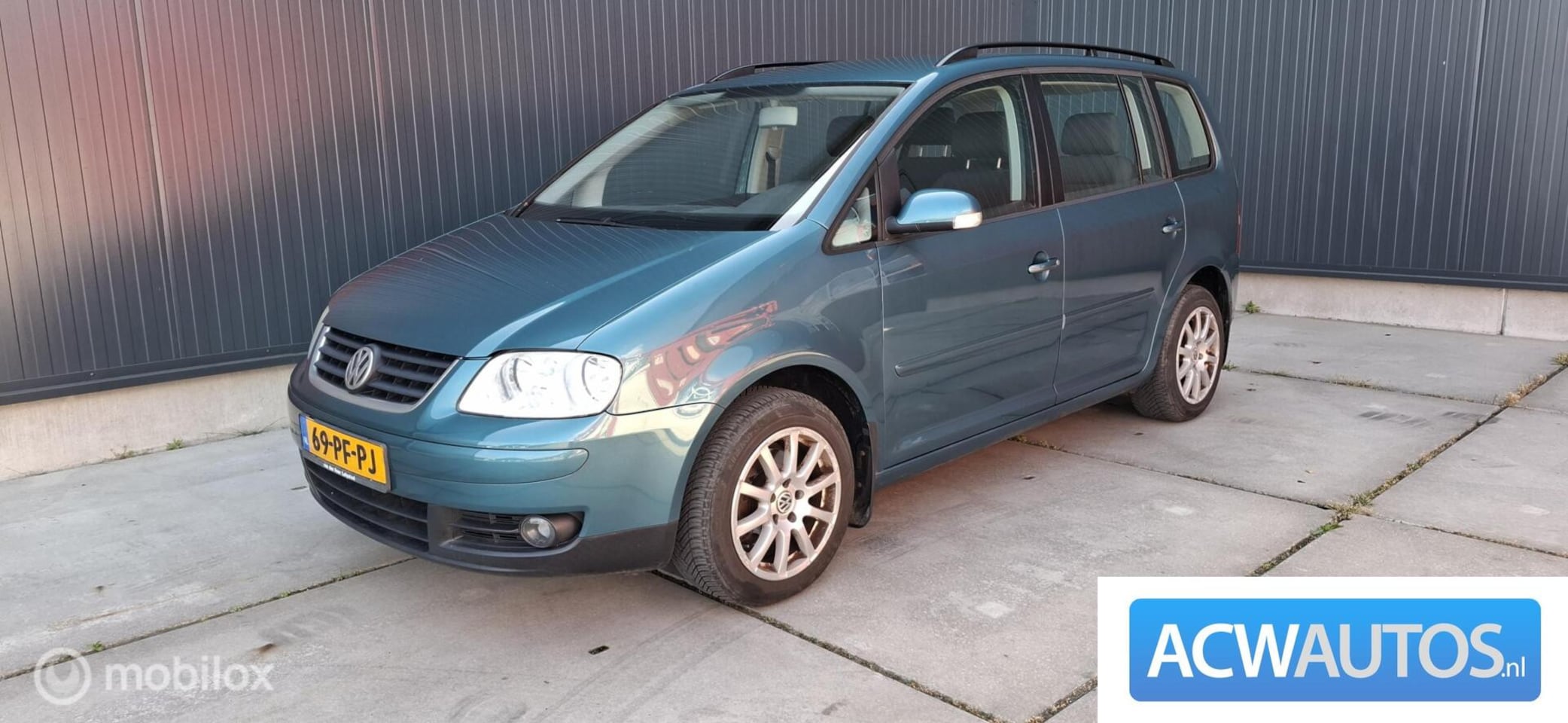Volkswagen Touran - 1.6-16V FSI Trendline automaat - AutoWereld.nl