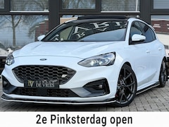 Ford Focus - 2.3 EcoBoost ST-3 Panoramadak Sportuitlaat ACC Recaro Maxton Garantie