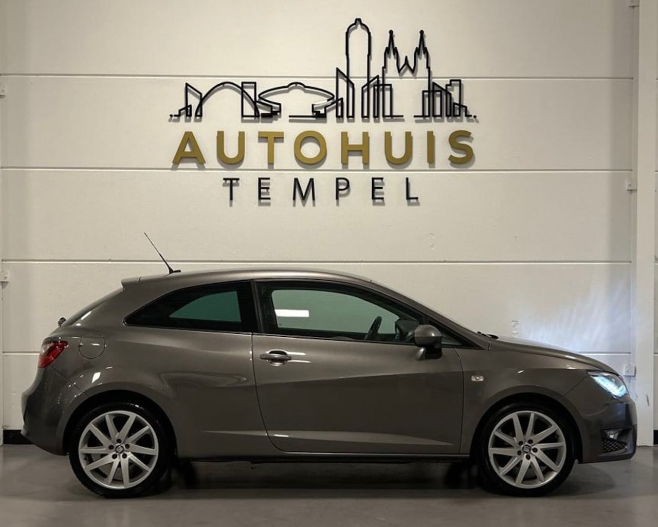 SEAT Ibiza SC - 1.0 EcoTSI FR Connect Nap Airco Led Cruise Climate Navi Pdc Stoelverwarming Vol Nwe Apk - AutoWereld.nl