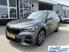 BMW X1 - sDrive20i Business Edition Plus M SPORT NL-AUTO PANO CAMERA