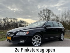 Volvo V70 - 1.6 T4 Nordic+ | 2e Eigenaar | Leder | Nieuwe Distributie | Bi-Xenon | Navi | Trekhaak | C
