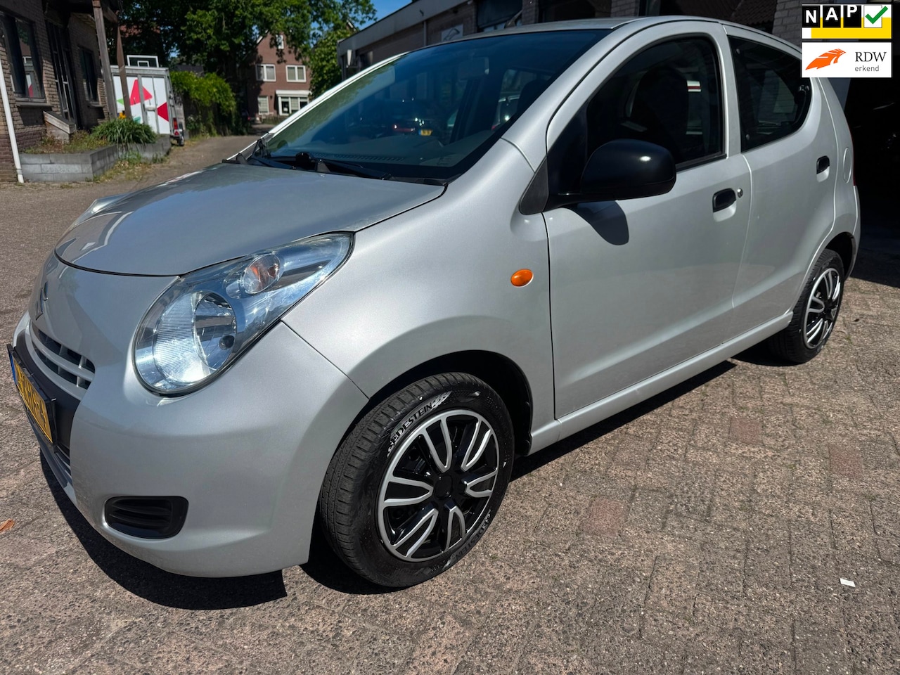 Suzuki Alto - 1.0 Comfort AIRCO AUTOMAAT ORG 114294 KM NAP KLEINE BEURT GEHAD NW REM BLOK EN SCHIJVEN NE - AutoWereld.nl
