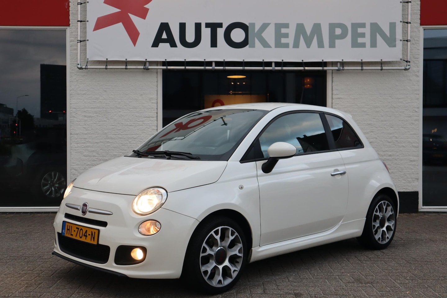 Fiat 500 - 0.9 TwinAir Turbo Sport HIPPE 500 OM COOL DE ZOMER MEE TE BEGINNEN! - AutoWereld.nl