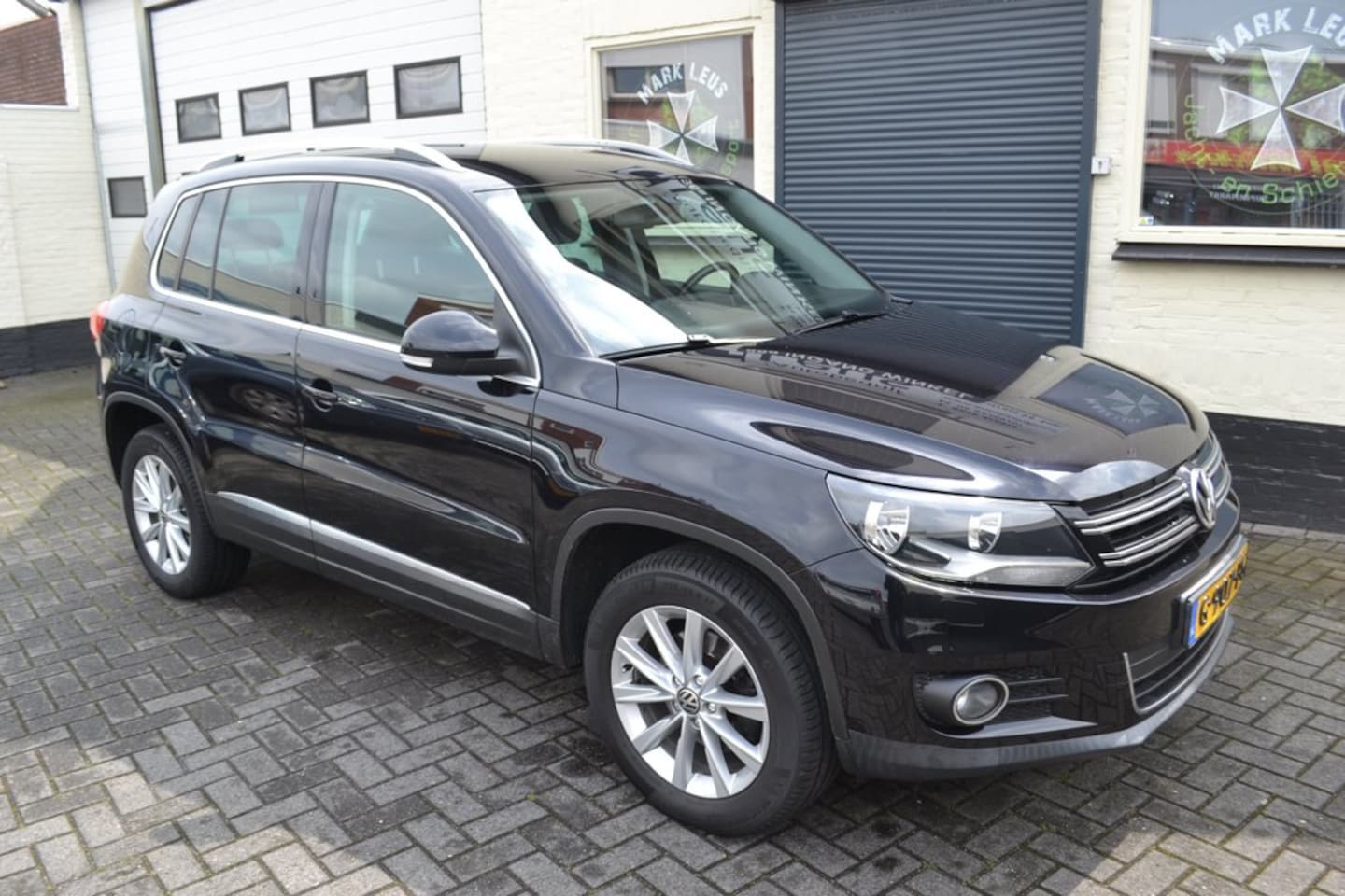 Volkswagen Tiguan - 1.4 TSI Track&Field 4Motion Pracht Staat - AutoWereld.nl