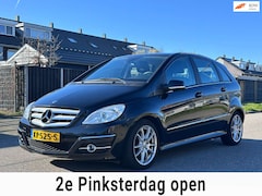 Mercedes-Benz B-klasse - 200 Automaat*Cruise*Stoelverwarming*Airco*LM velgen*Parkeersensoren
