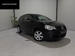 Volkswagen Polo - 1.2 Trendline Stoelv./ Parkeersens./ Elek.ramen/ Airco