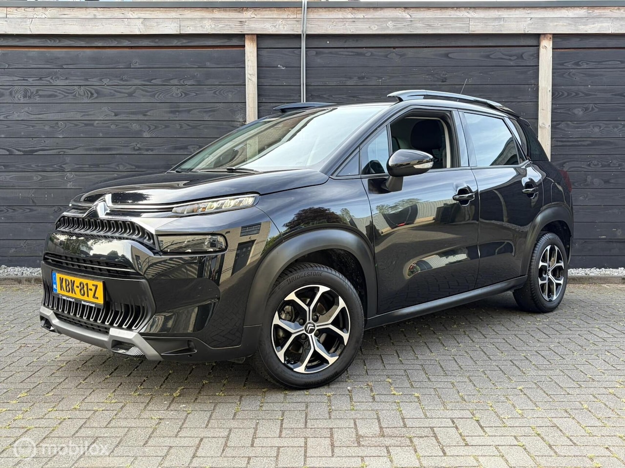 Citroën C3 Aircross - 1.2 PureTech Plus 110 PK / FM NAV / 16" / Privacy glass / Carplay - AutoWereld.nl