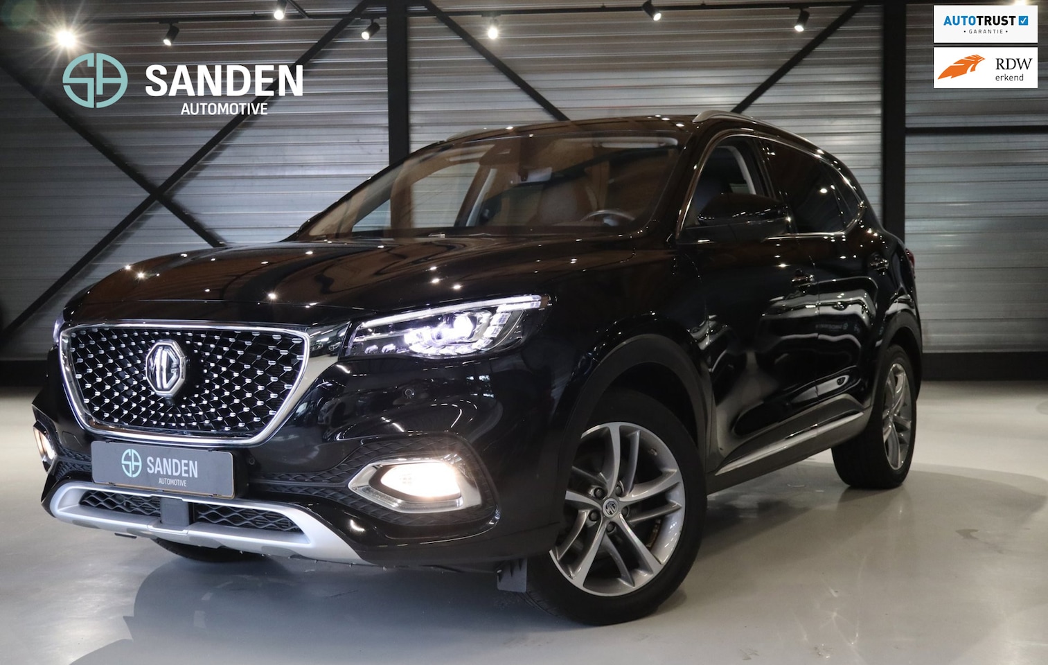 MG EHS - 1.5 TGDI Luxury|258PK|Plug in|Automaat|Leder|Navi|Panoramadak|Trekhaak|Camera - AutoWereld.nl