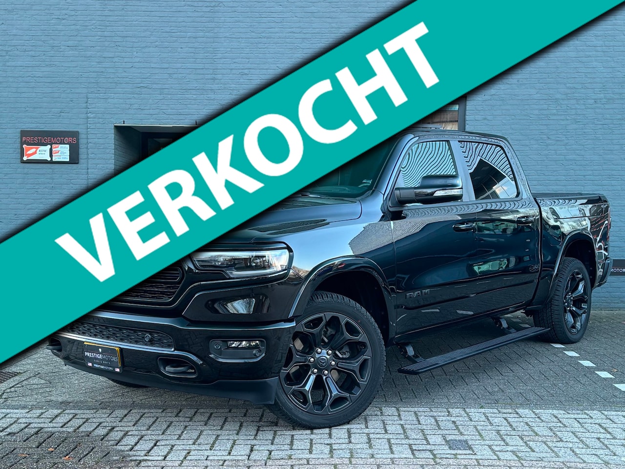 Dodge Ram 1500 - Limited Night 5.7L V8 4x4 |Split tailgate|digitalmirror|RAMBOX|HUD - AutoWereld.nl