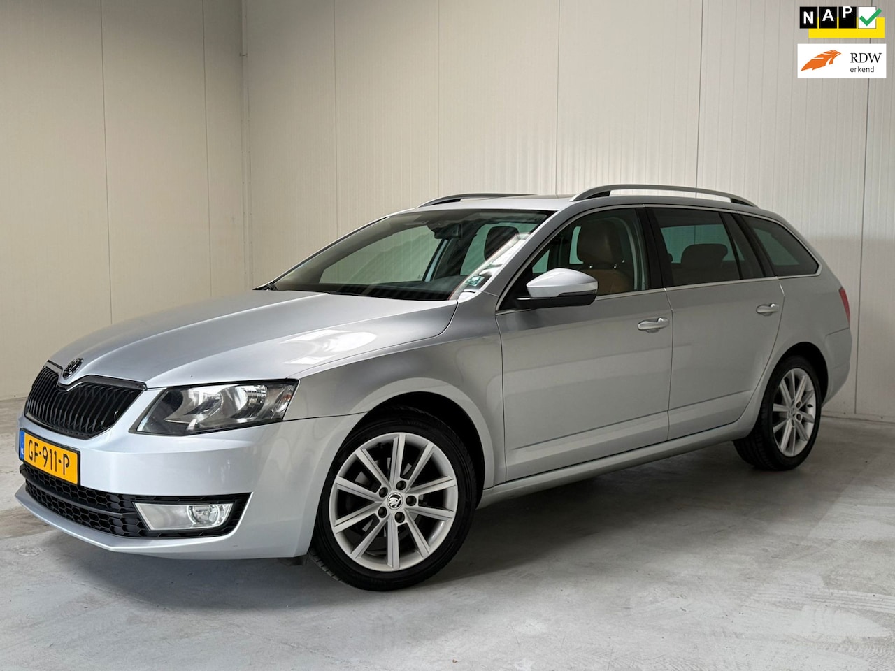 Skoda Octavia Combi - 1.6 TDI Ambition Businessline 1.6 TDI Ambition Businessline - AutoWereld.nl