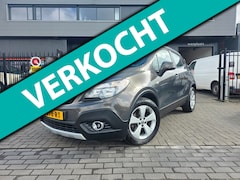 Opel Mokka - 1.6 Selection | Met o.a. achteruitrijcamera, navigatie, cruise control en airco