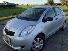 Toyota Yaris - 1.0 VVTi Sol