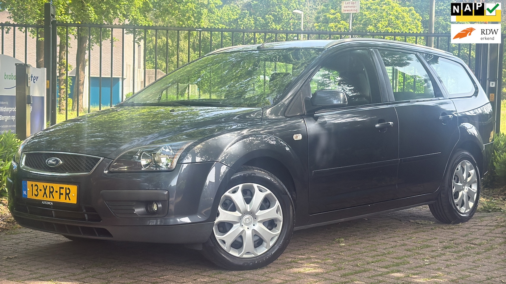 Ford Focus Wagon - 2.0-16V Futura 2.0-16V Futura - AutoWereld.nl