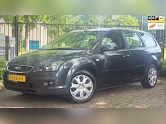 Ford Focus Wagon - 2.0-16V Futura