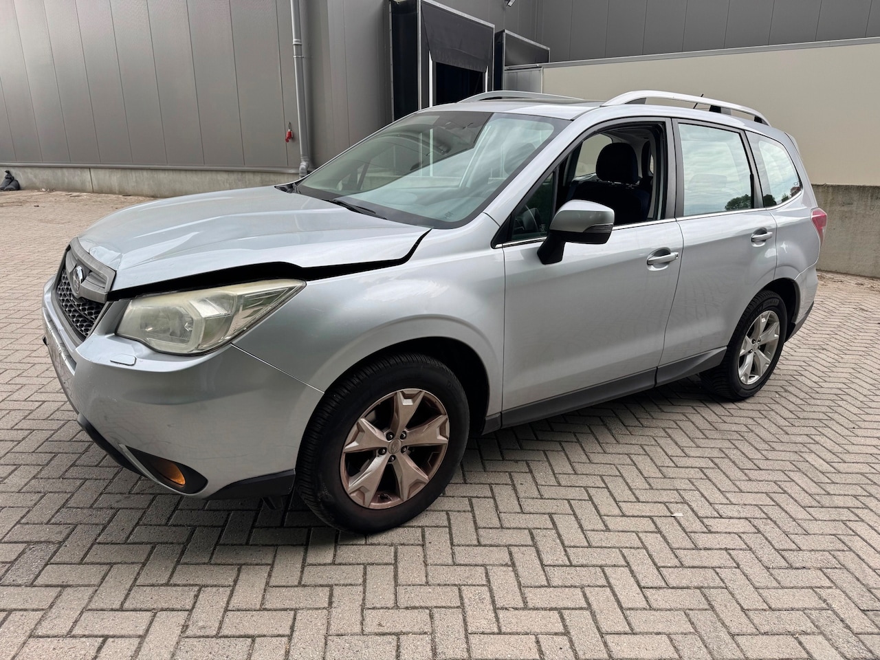 Subaru Forester - 2.0 Luxury Plus 2.0 Luxury Plus - AutoWereld.nl