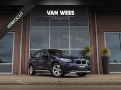 BMW X1 - sDrive18i Executive | X-line | Cruise control | Stoelverwarming | Sportstuur | Dakrails |