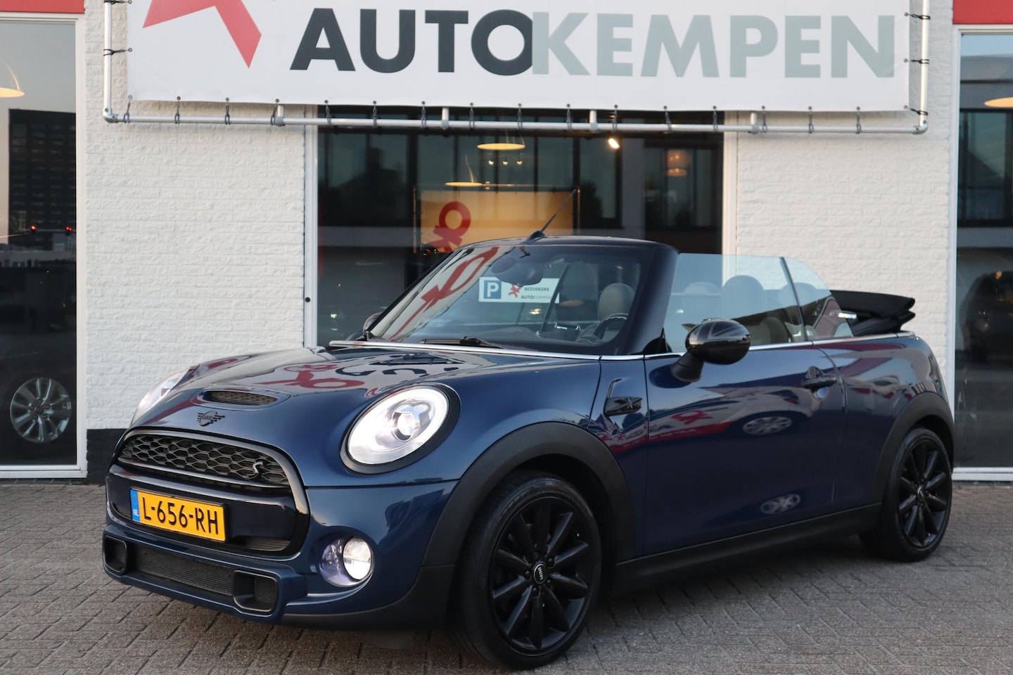 MINI Cabrio - Mini 2.0 COOPER S CHILI SERIOUS BUSINESS LEER|NAVI|STOELVERWARMING|PARK-ASSIST|ZEER COMPLE - AutoWereld.nl