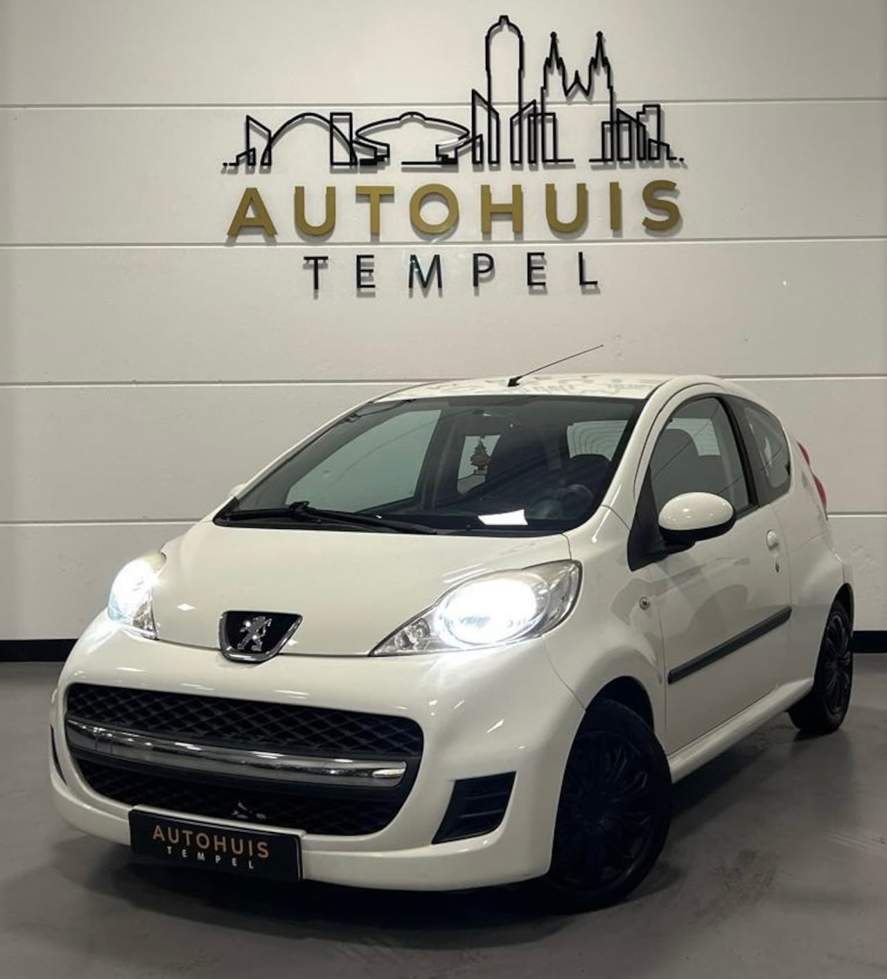 Peugeot 107 - 1.0-12V Urban Move Airco Elektrische Ramen Toerenteller Isofix - AutoWereld.nl