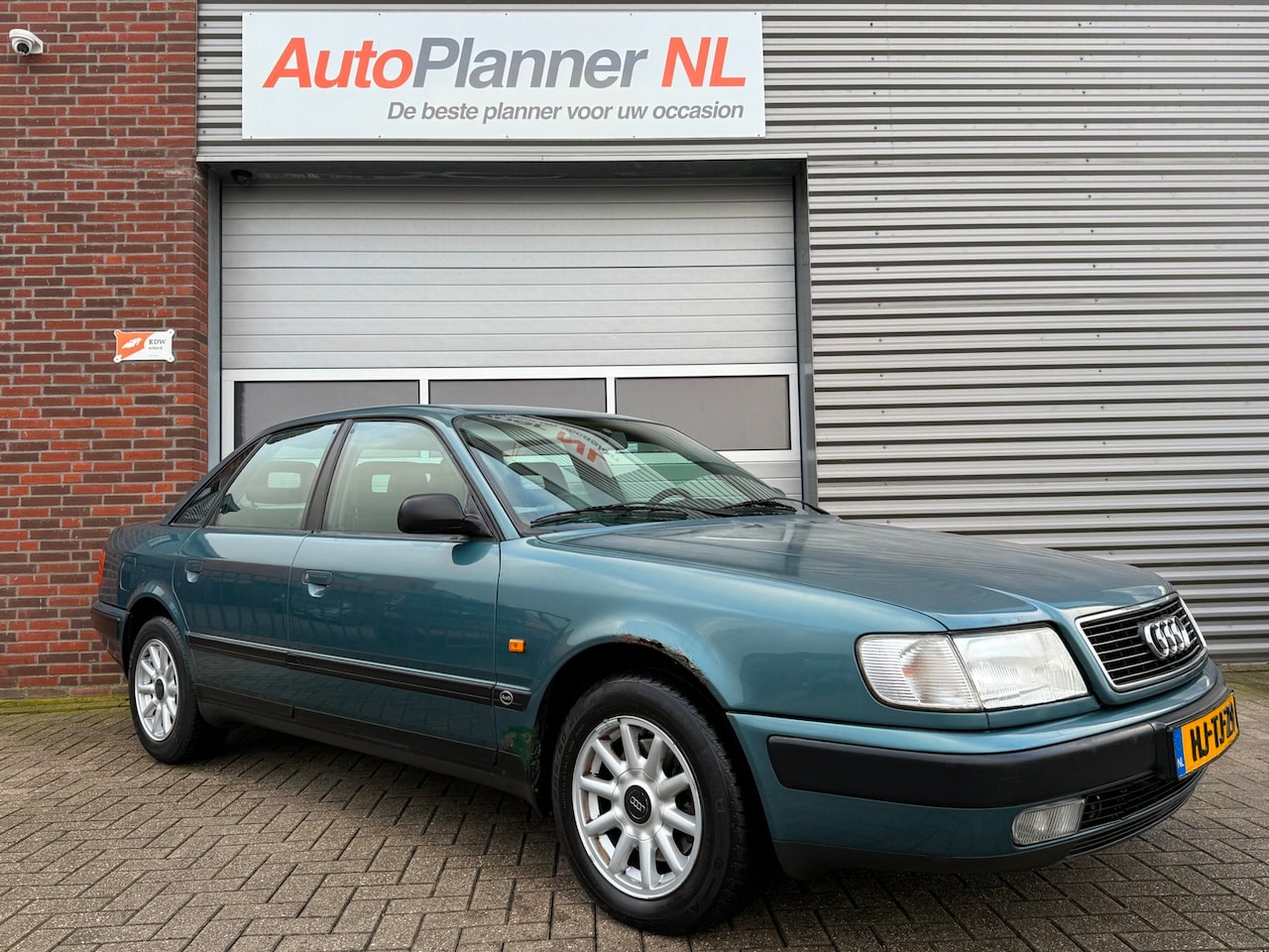 Audi 100 - 2.6 E! Elek.ramen! Schuifdak! Trekhaak! - AutoWereld.nl