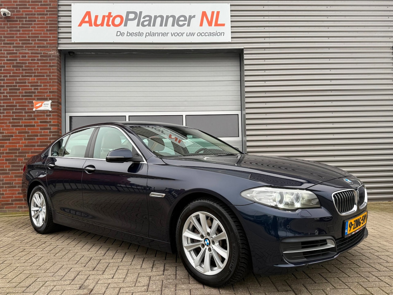 BMW 5-serie - 520i Executive! Head-Up! Leder! Navi! Xenon! - AutoWereld.nl