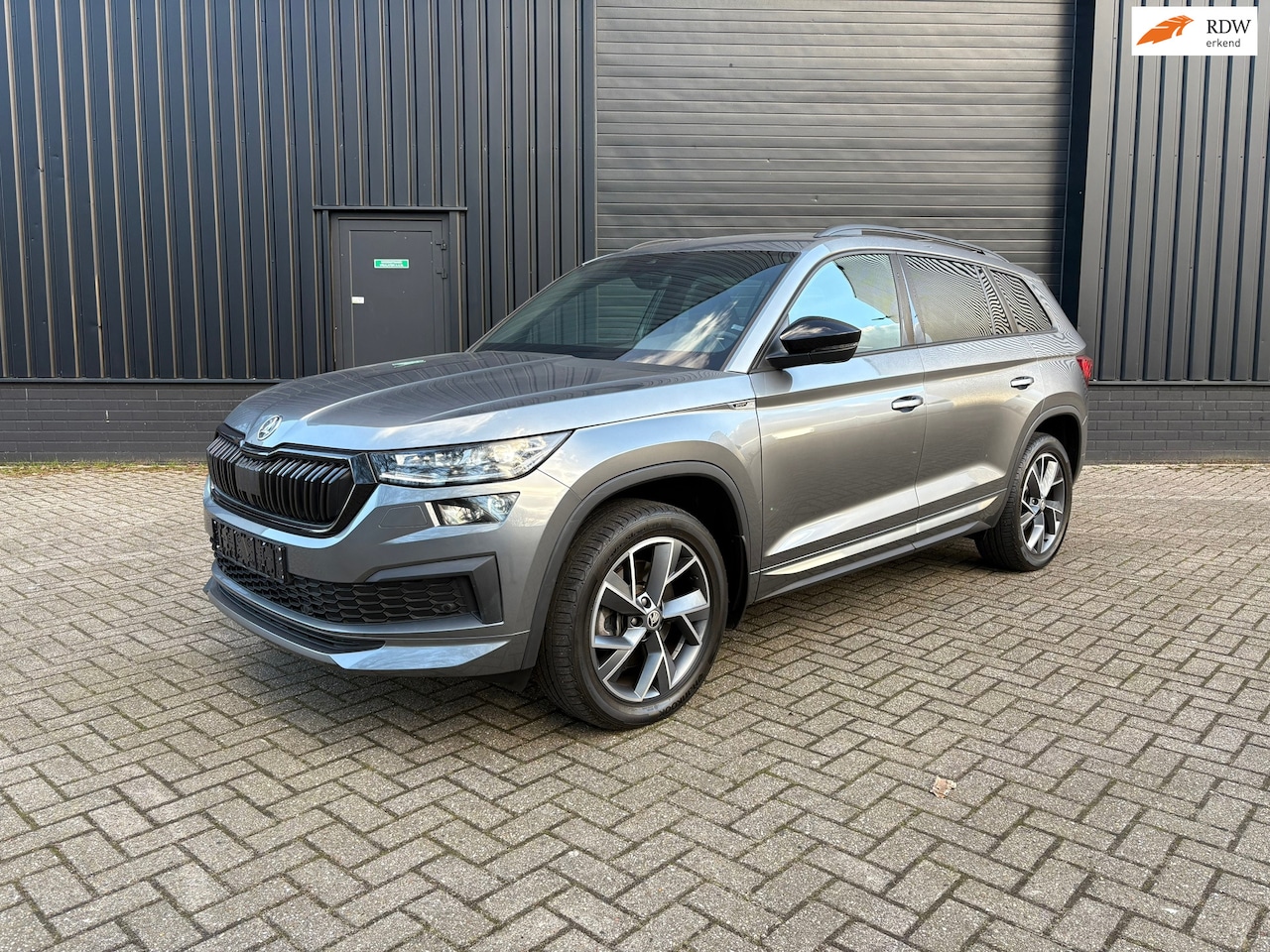 Skoda Kodiaq - 2.0 TDI 4x4 DSG Sportline Business|Pano|Matrix LED 7p. - AutoWereld.nl