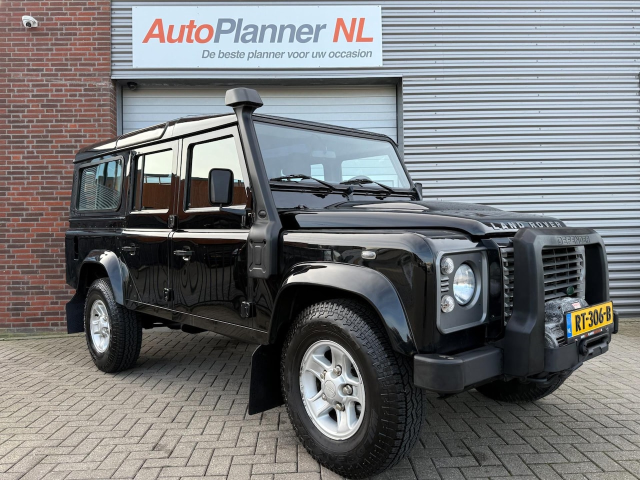 Land Rover Defender 110 - 2.4 TD SW E! Airco! Schuifdak! - AutoWereld.nl