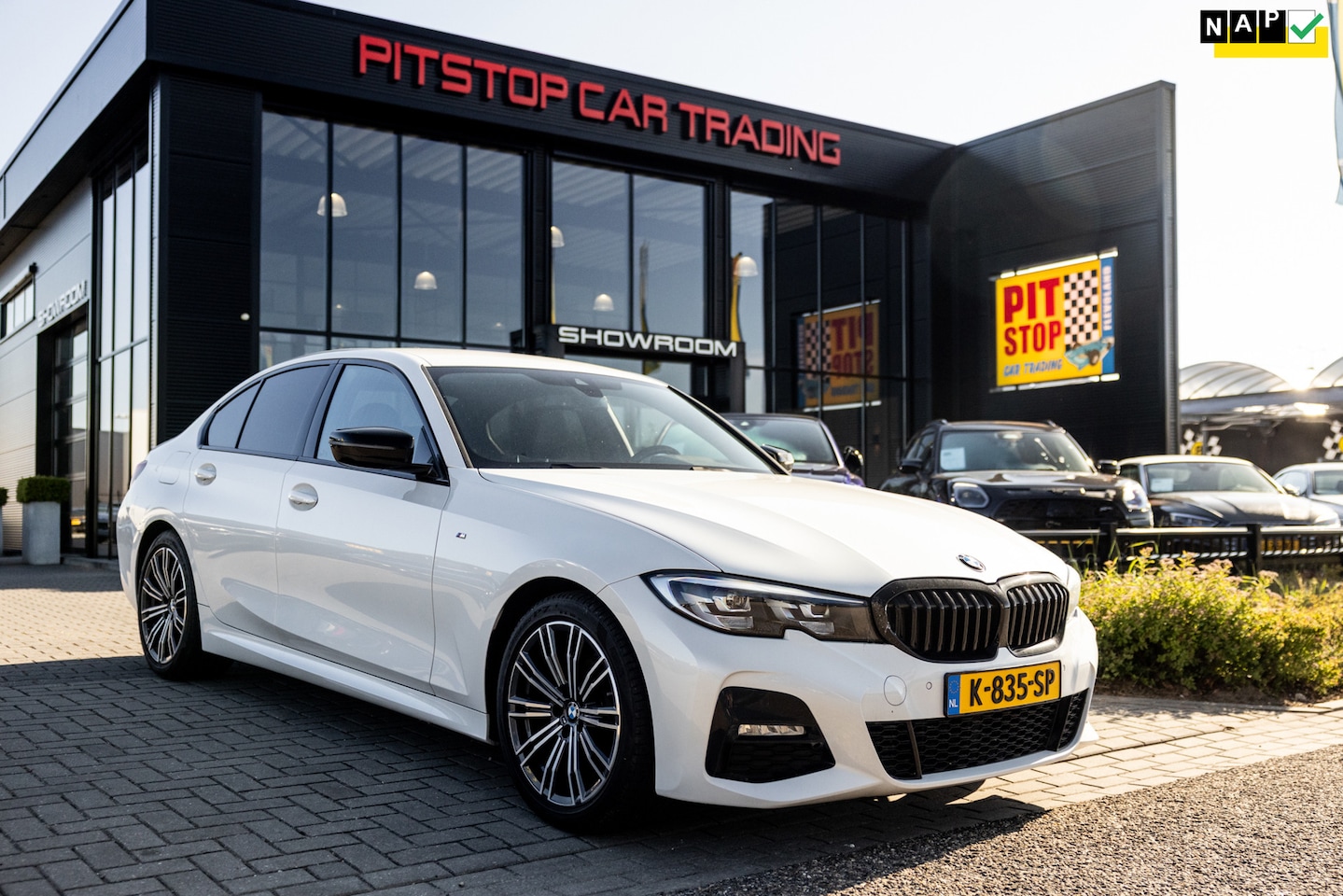 BMW 3-serie - 318i M Sport 318i M-Sport, 156 PK, NL auto, Sfeer, Shadow Line! - AutoWereld.nl
