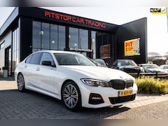 BMW 3-serie - 318i M-Sport, 156 PK, NL auto, Sfeer, Shadow Line