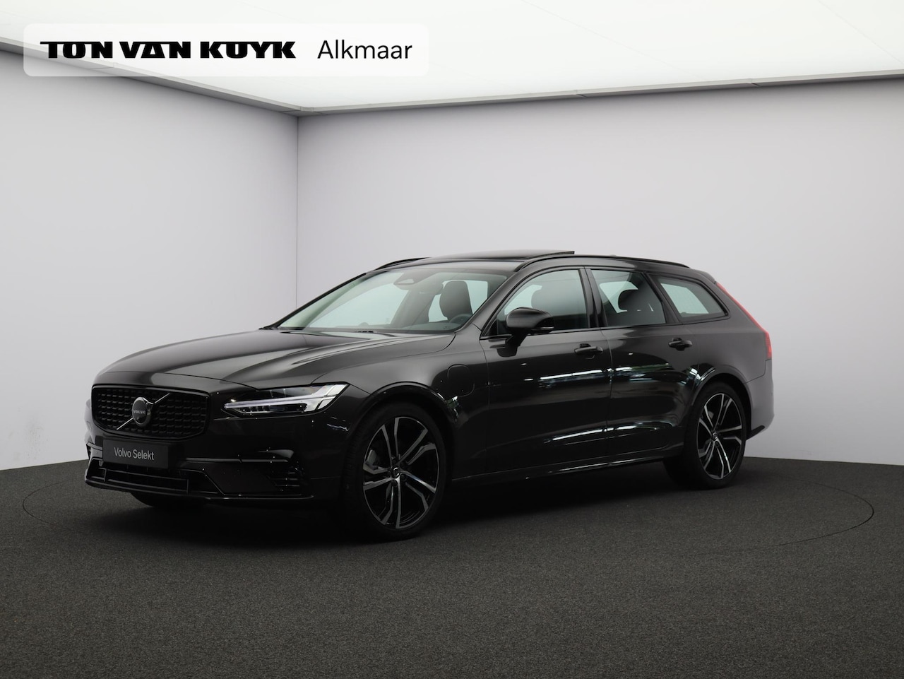 Volvo V90 - 2.0 T8 Plug-in hybrid AWD Ultra Dark / Trekhaak / B&W Audio / Stoelventilatie+Massage / He - AutoWereld.nl