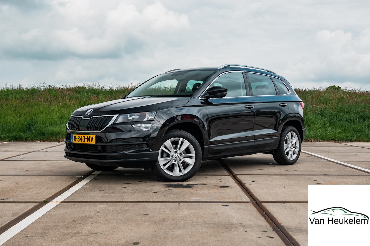 Skoda Karoq - 1.5 TSI ACT Style | TREKHAAK | CAMERA | SUNSET | 17" LM VELG | ALL SEASON BANDEN - AutoWereld.nl