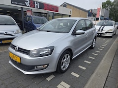Volkswagen Polo - 1.2 Easyline 5 deurs, airco, navigatie, stoelverwarming, sportvelgen