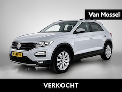 Volkswagen T-Roc - 1.5 TSI Style | 150 PK | Automaat | Parkeersensoren | Trekhaak | Climatronic (Automatische