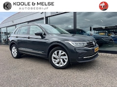 Volkswagen Tiguan - 1.5 TSI 150pk DSG Life Elegance , trekhaak , adaptive CC , Carplay
