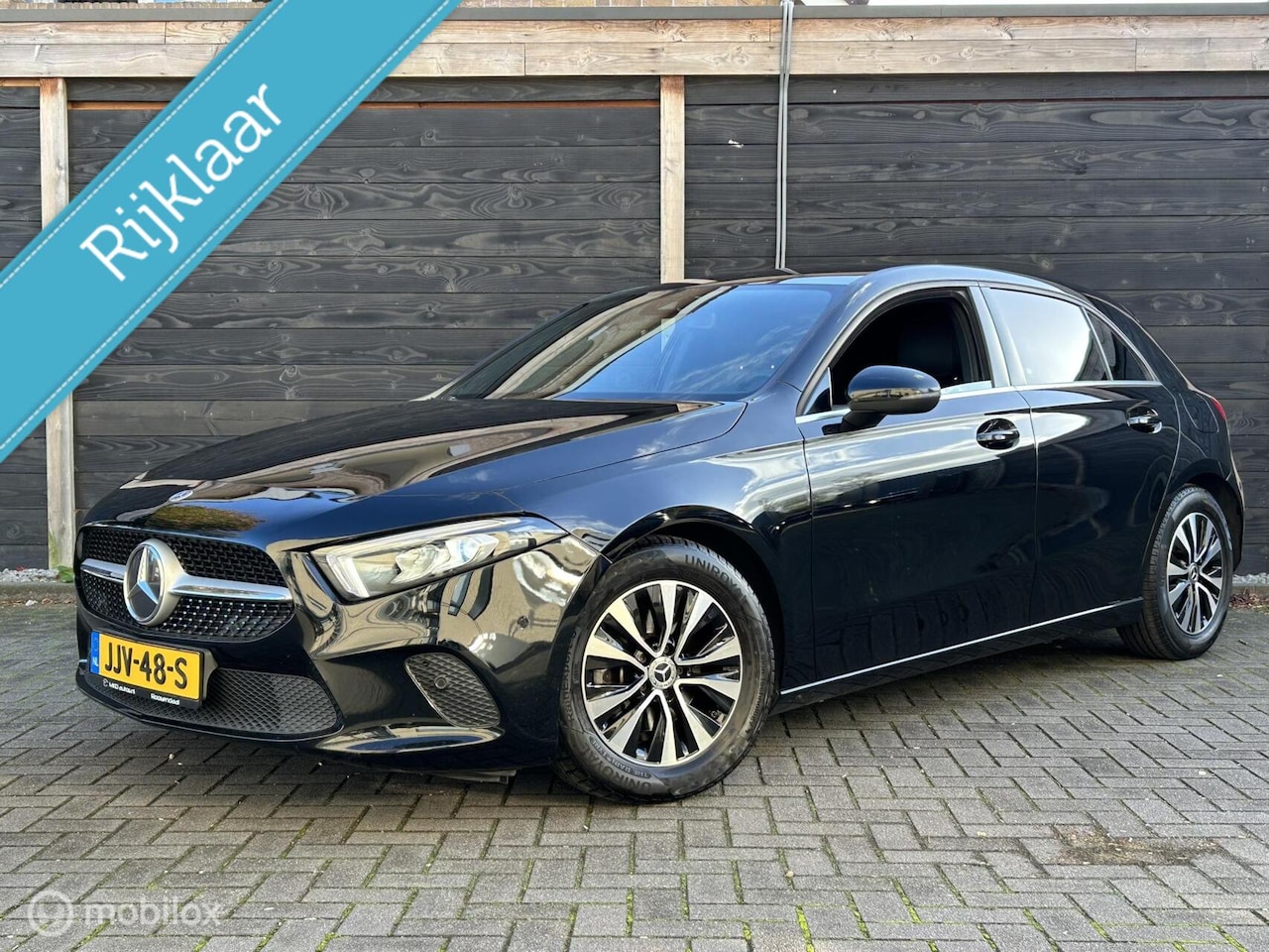 Mercedes-Benz A-klasse - 180 Business Solution FM nav / Camera / Half leder / LED - AutoWereld.nl
