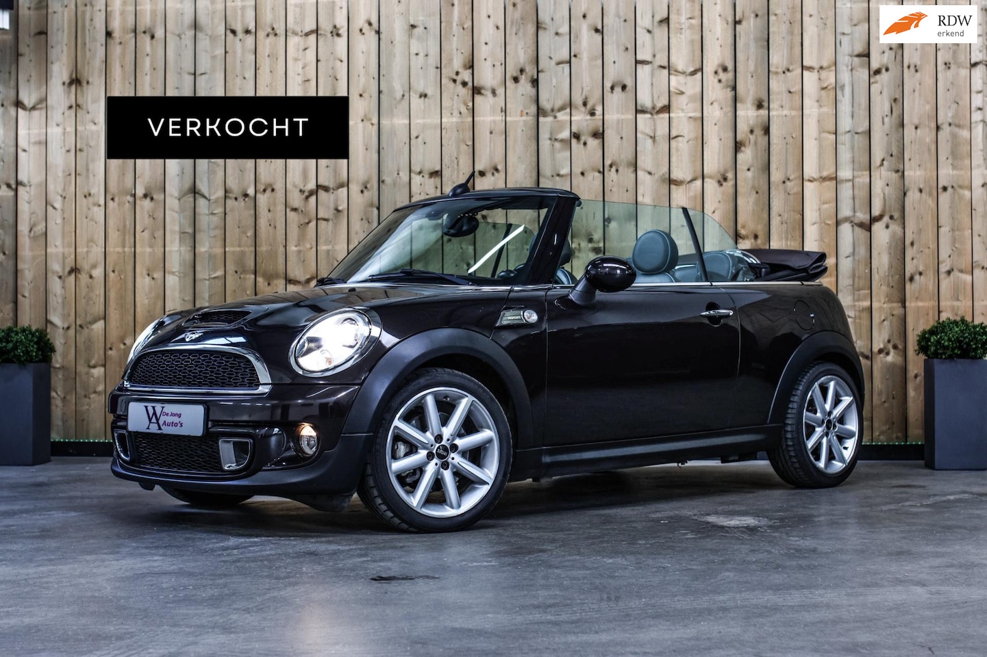 MINI Cabrio - 1.6 Cooper S Chili *Harman/Kardon*Cruise control*Stoelverwarming*Leder* - AutoWereld.nl