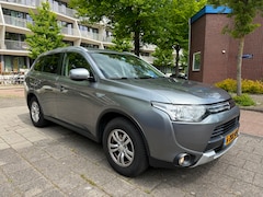 Mitsubishi Outlander - 2.0 PHEV Business Edition X-Line Plug-In Hybrid