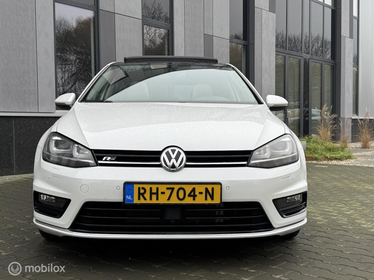 Volkswagen Golf - 1.4 TSI ACT Parelmoer| Pano|Acc|Keyles|Leder - AutoWereld.nl