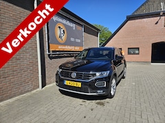 Volkswagen T-Roc - 1.5 TSI Sport Business R (tik in de motor)