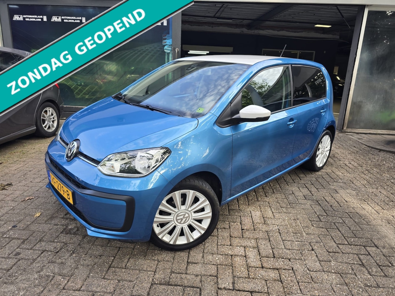 Volkswagen Up! - 1.0 BMT move up! | 2E EIGENAAR | 12MND GARANTIE | CAMERA | AIRCO | CRUISE | - AutoWereld.nl