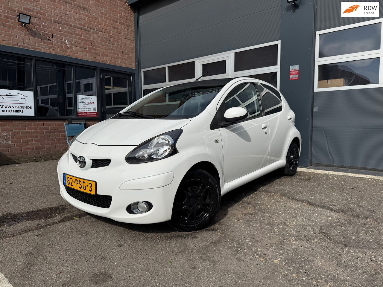 Toyota Aygo - 1.0-12V Dynamic Navigator 1.0-12V Dynamic Navigator - AutoWereld.nl