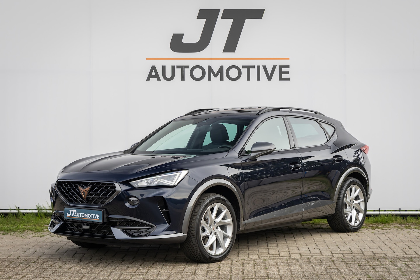 CUPRA Formentor - E-HYBRID 1.4 e-Hybrid Bns SOH100% Pano | Camera | PDC | Stoelverwarming | Stuurverwarming - AutoWereld.nl