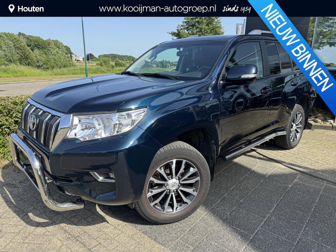 Toyota Land Cruiser Challenger - 2.8 D-4D-F Window Van Super Nette Auto, Pushbar/Sidebars, Trekhaak, Navigatie, Parkeersens - AutoWereld.nl